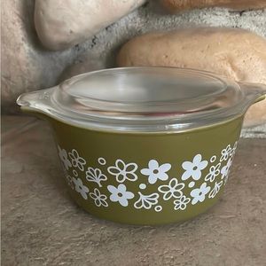 Vintage pyrex 1 quart green lazy daisy casserole